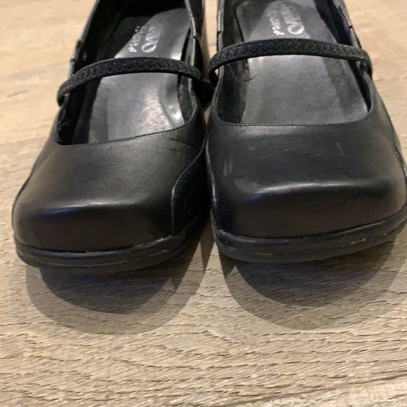 Black leather pumps from Browns - Picture 4 of 6